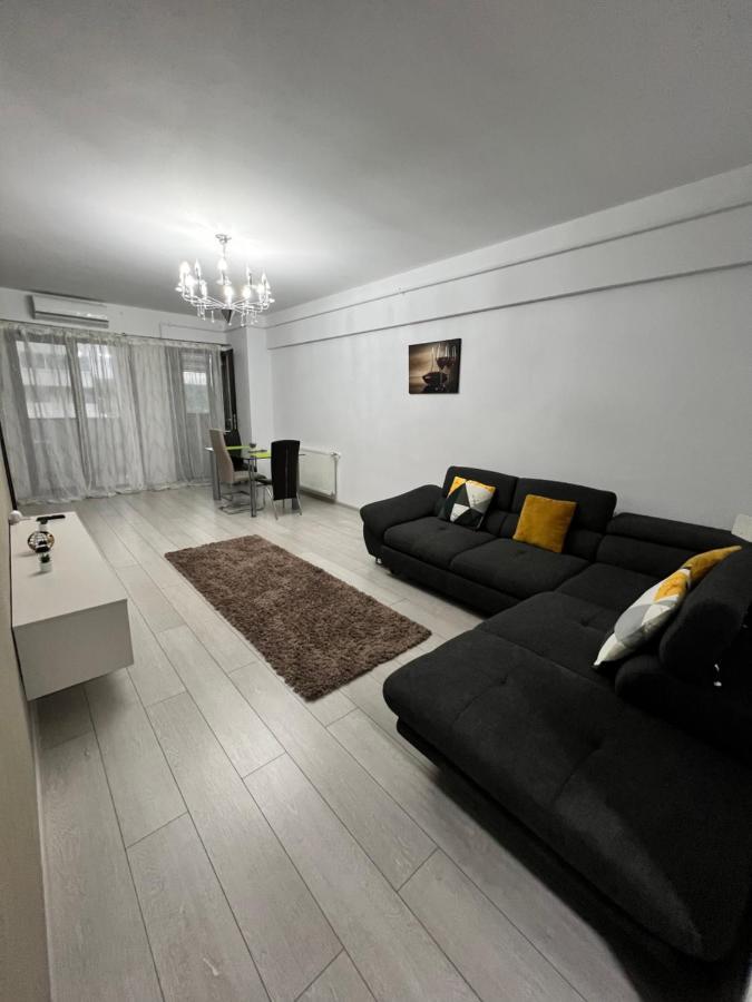 The Bliss Apartment Ramnicu Valcea Exterior photo