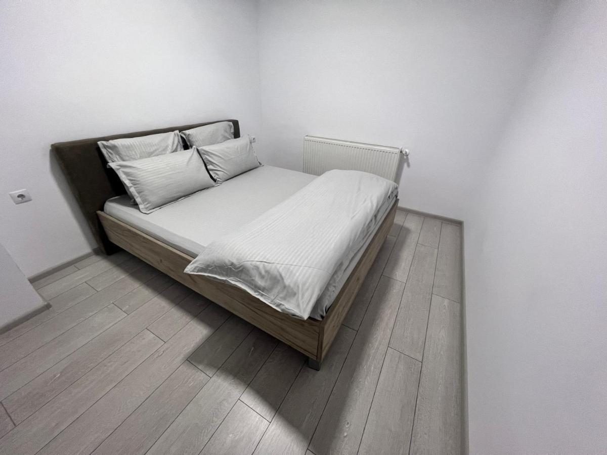The Bliss Apartment Ramnicu Valcea Exterior photo