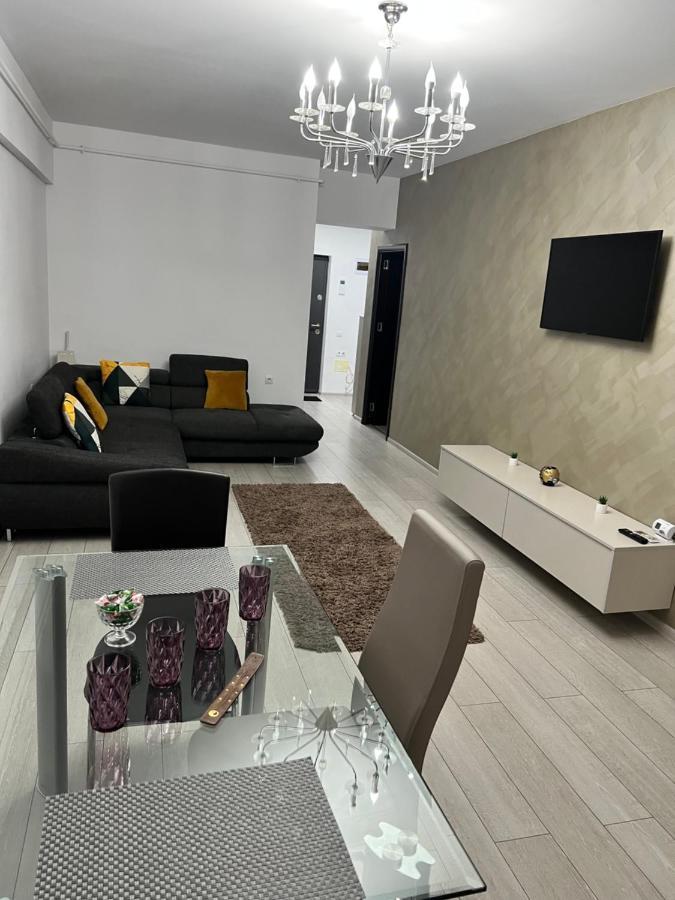 The Bliss Apartment Ramnicu Valcea Exterior photo